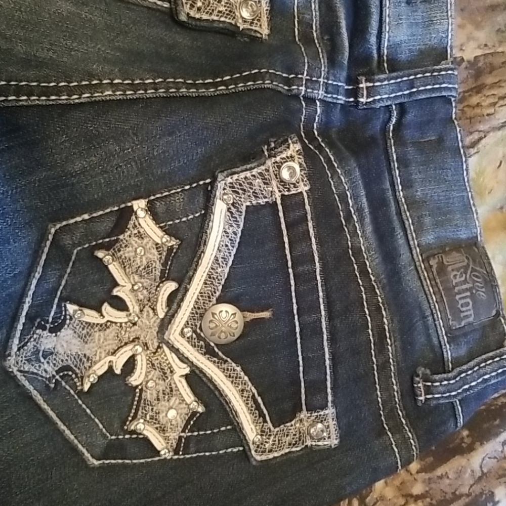 Love Nation shorts